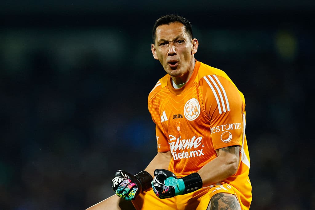 Rodolfo Cota will stay at América for another year