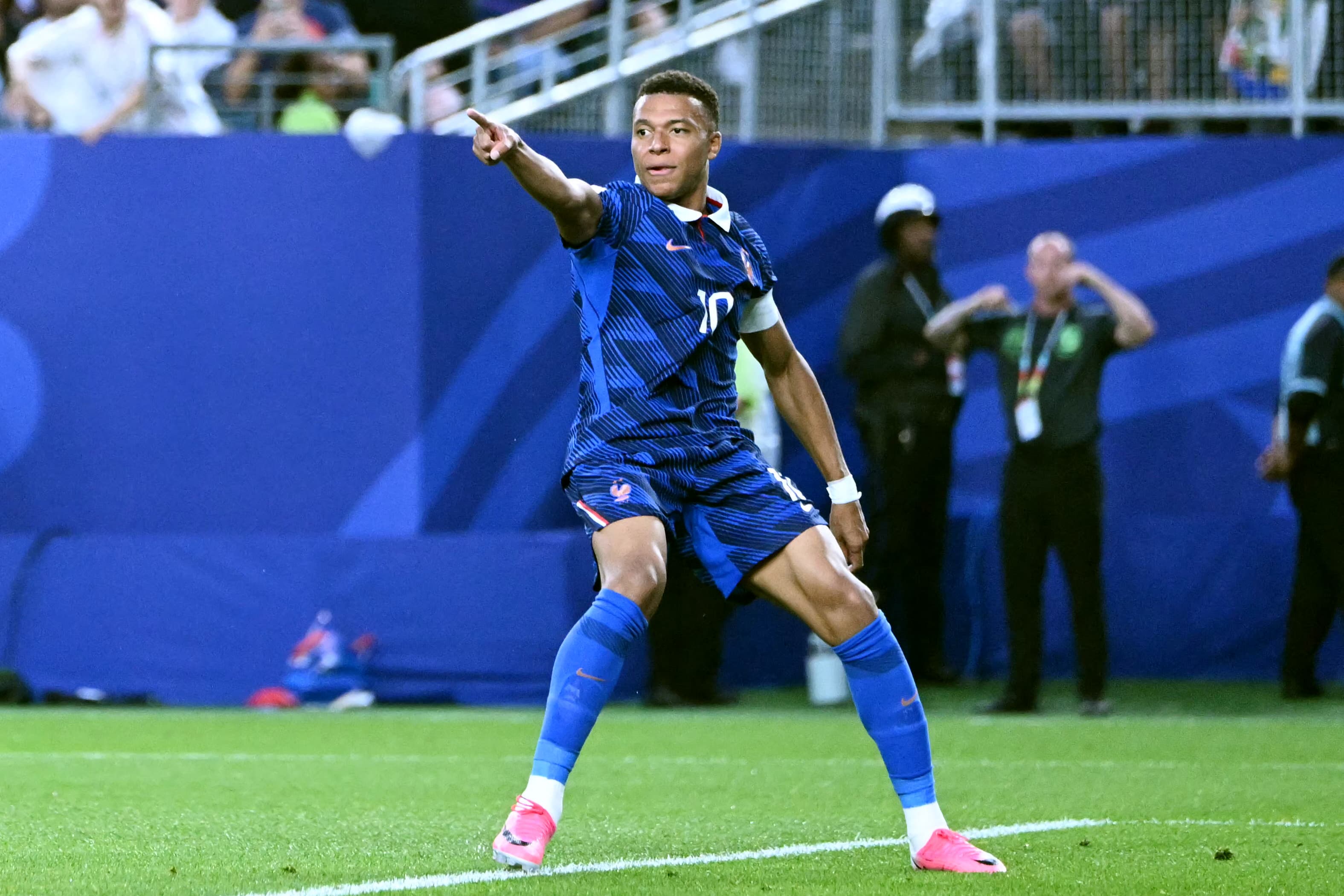 🗣️ Have your say: is Mbappé the World Cup GOAT of the 21st century?