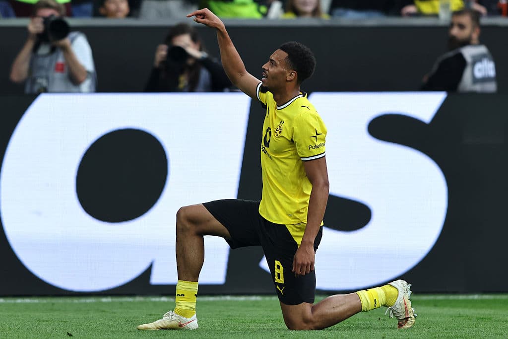 📸 Goal of the season? Germany star pulls off a bicycle kick!