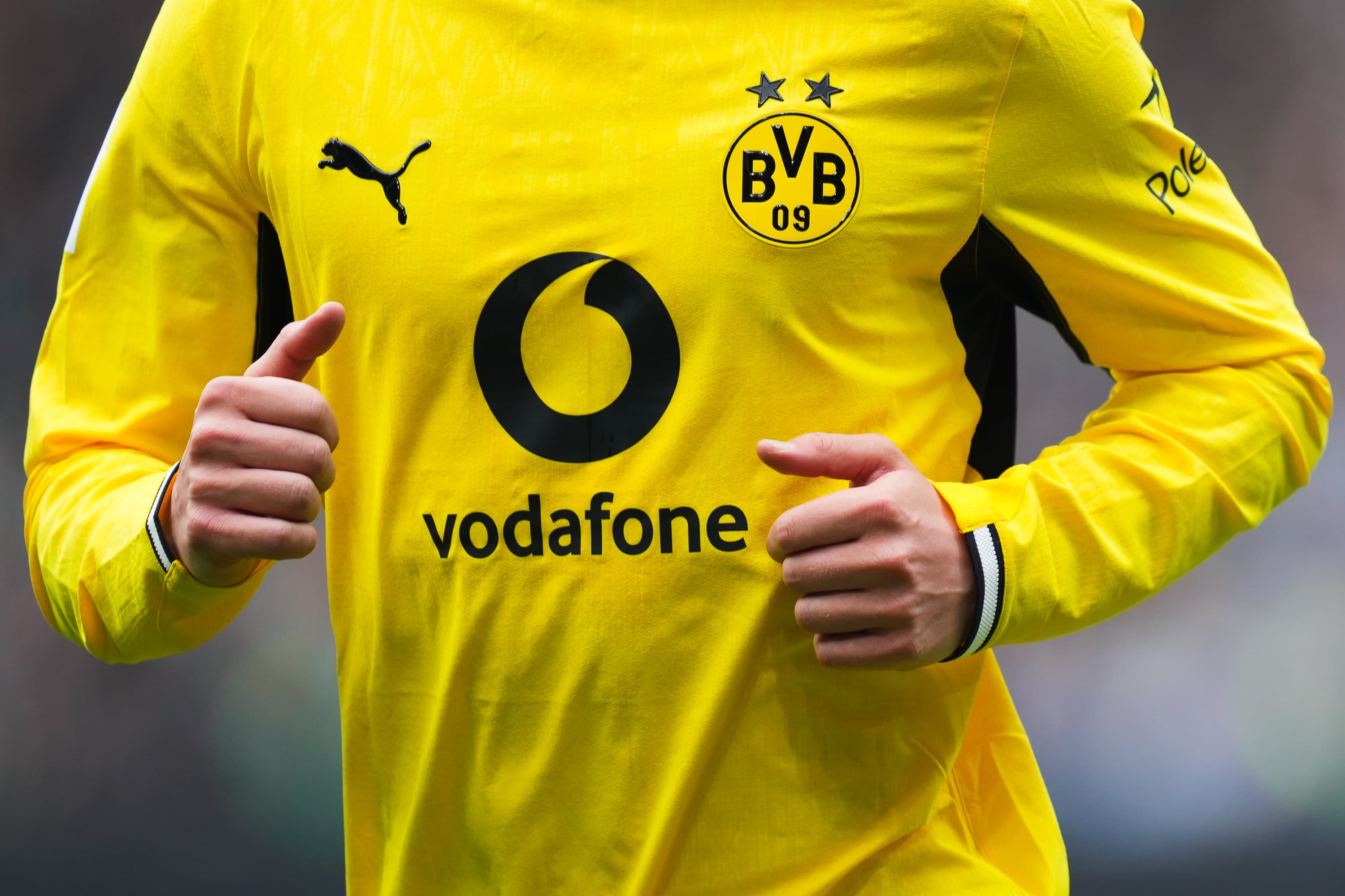 📸 South American club stuns fans: mad shirt tribute to Bundesliga side!