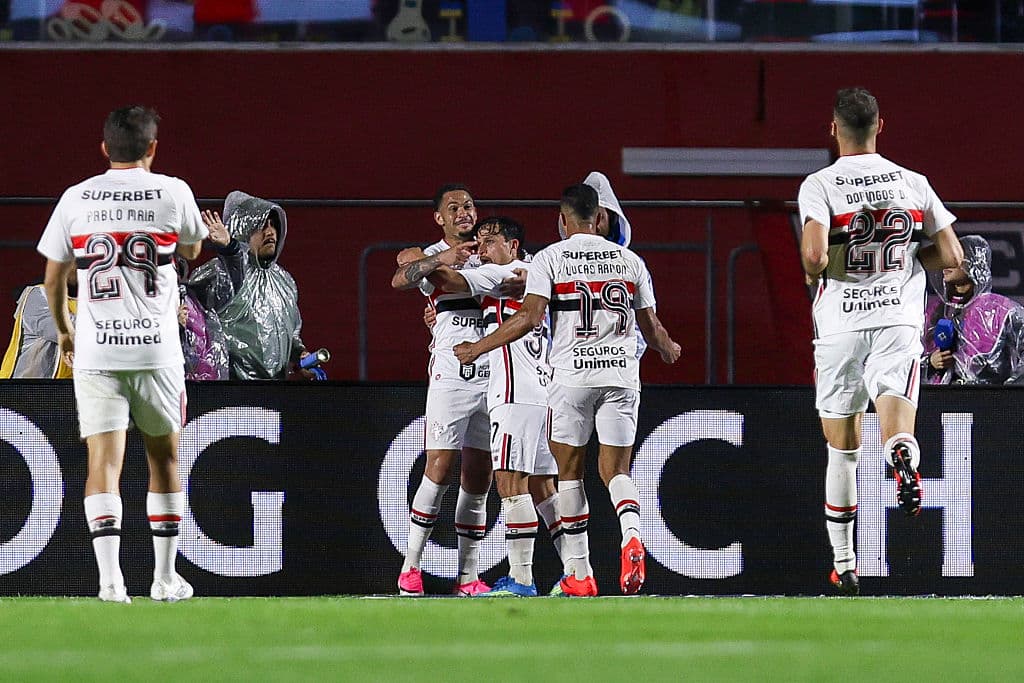 🎥 São Paulo end Atlético-MG's unbeaten run to spark revival in BR