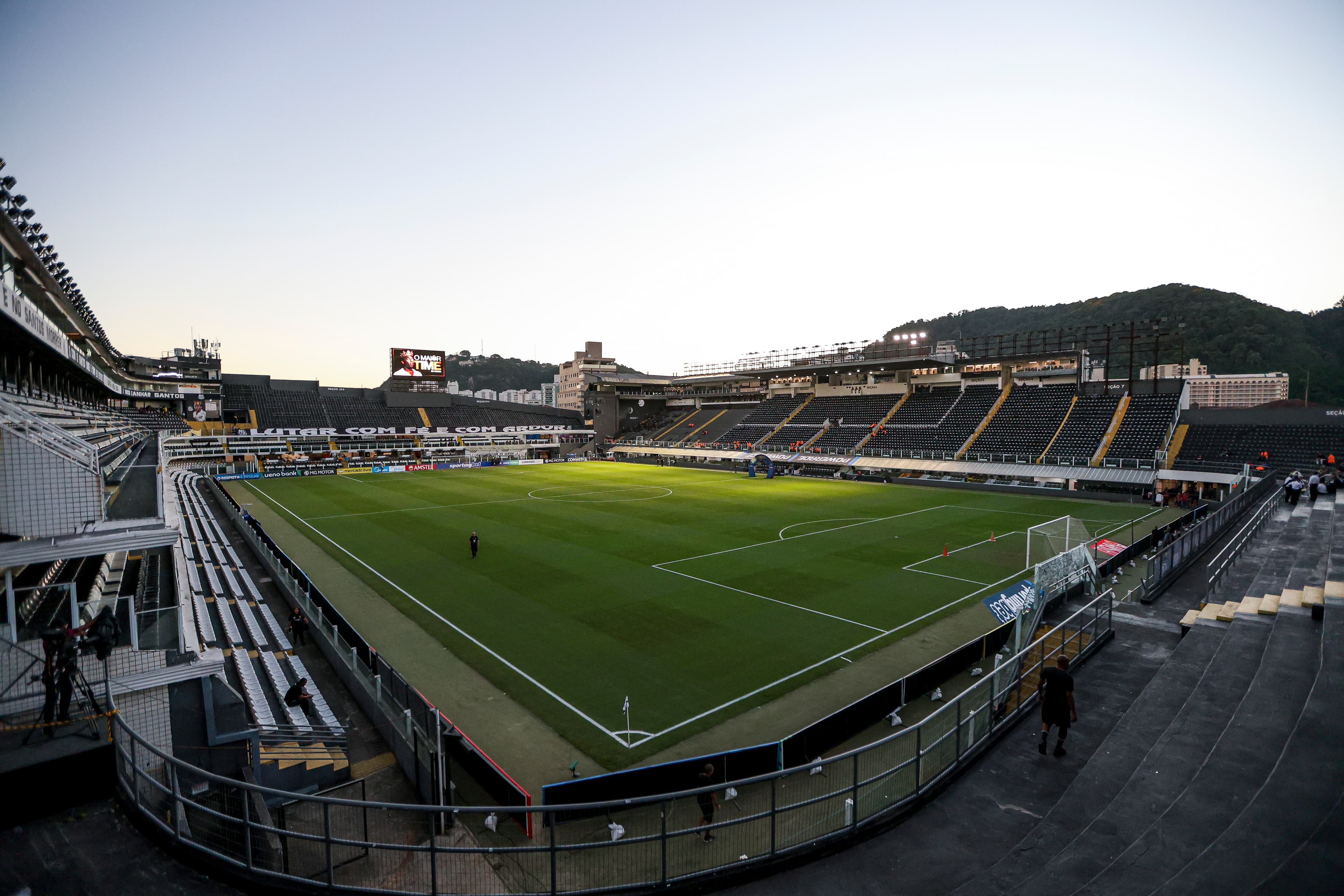 Site reviews Alexandre Mattos’s first year at Santos