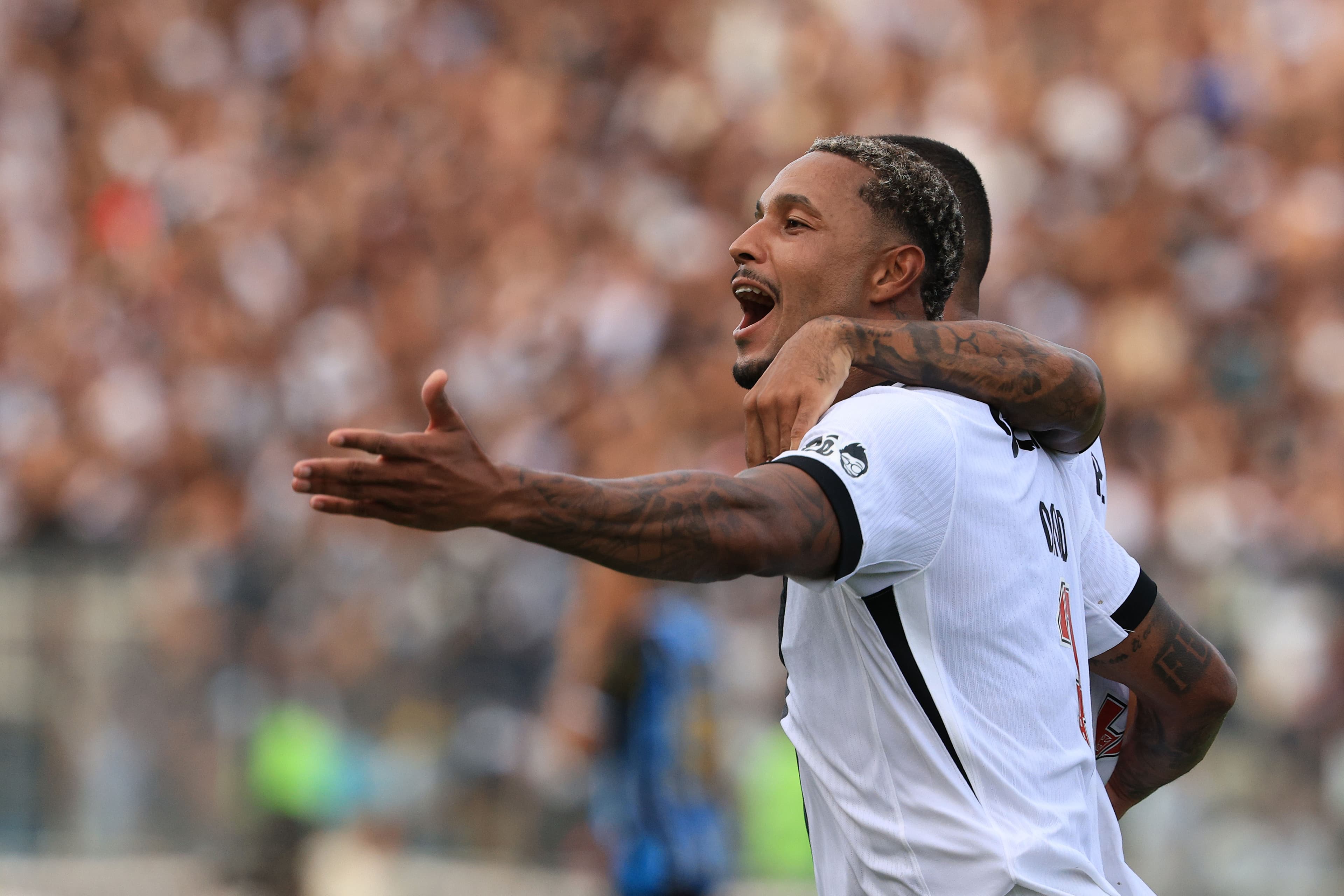 Vasco player targeted in anti-drug trafficking raids