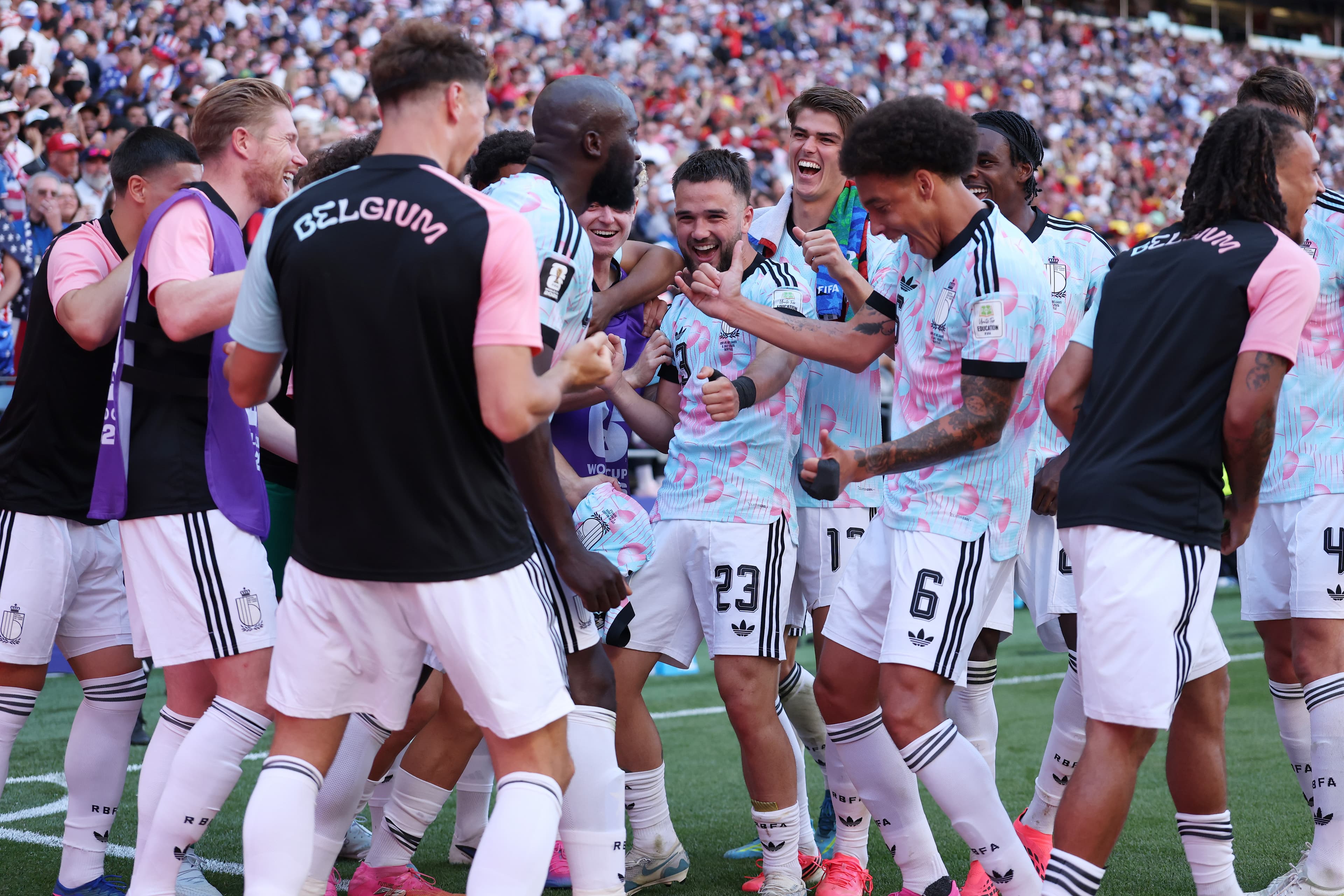 🎥 Lukaku goal and Trump taunts 🕺 Web awash with Balogun memes 📲