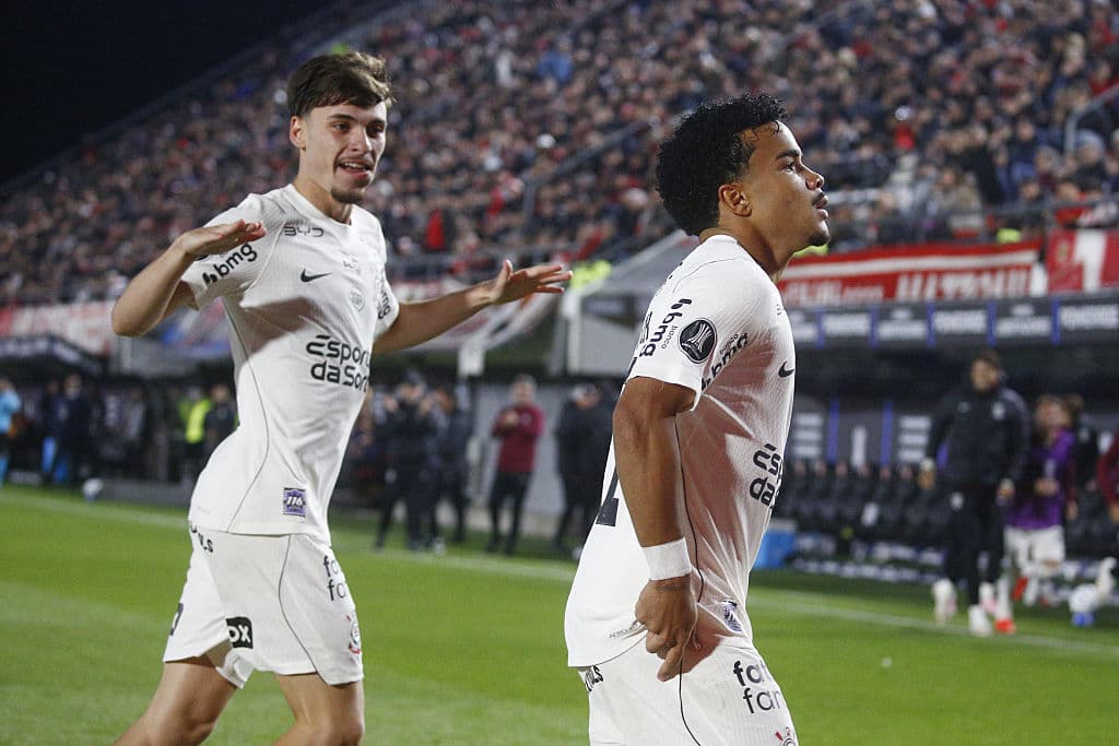 Corinthians seek draw at Estudiantes in the Libertadores 🎥
