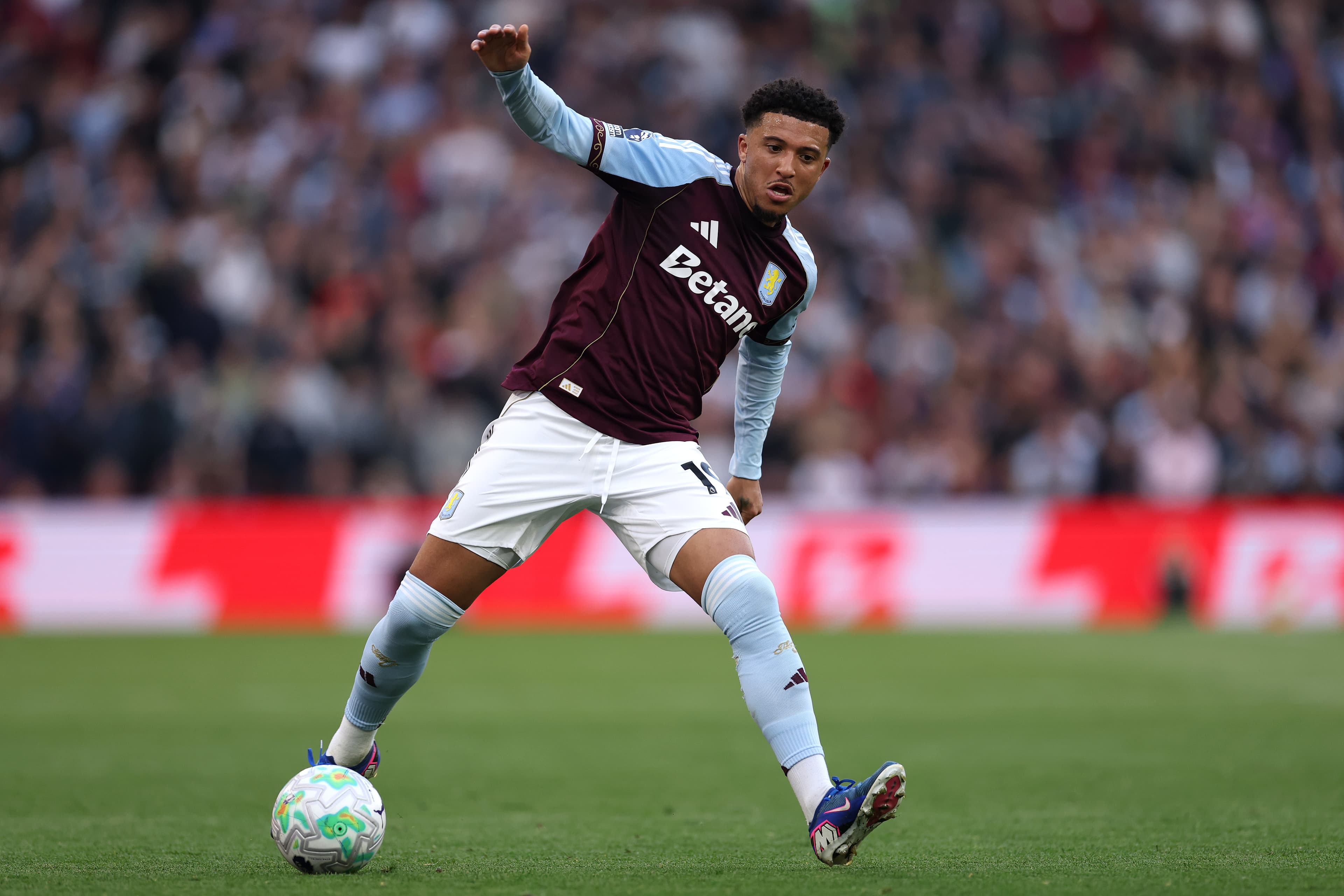 😂 Bizarre free-agent twist: tenth-tier side deny Sancho rumours