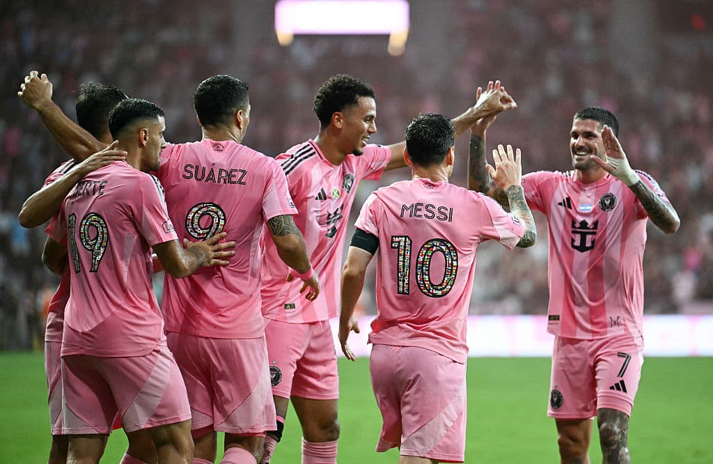 🤯 Miami and Philadelphia play out insane eight-goal first half in MLS 🍿