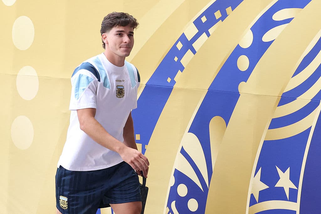 😱Time is running out: Barcelona set a deadline for Julián Álvarez