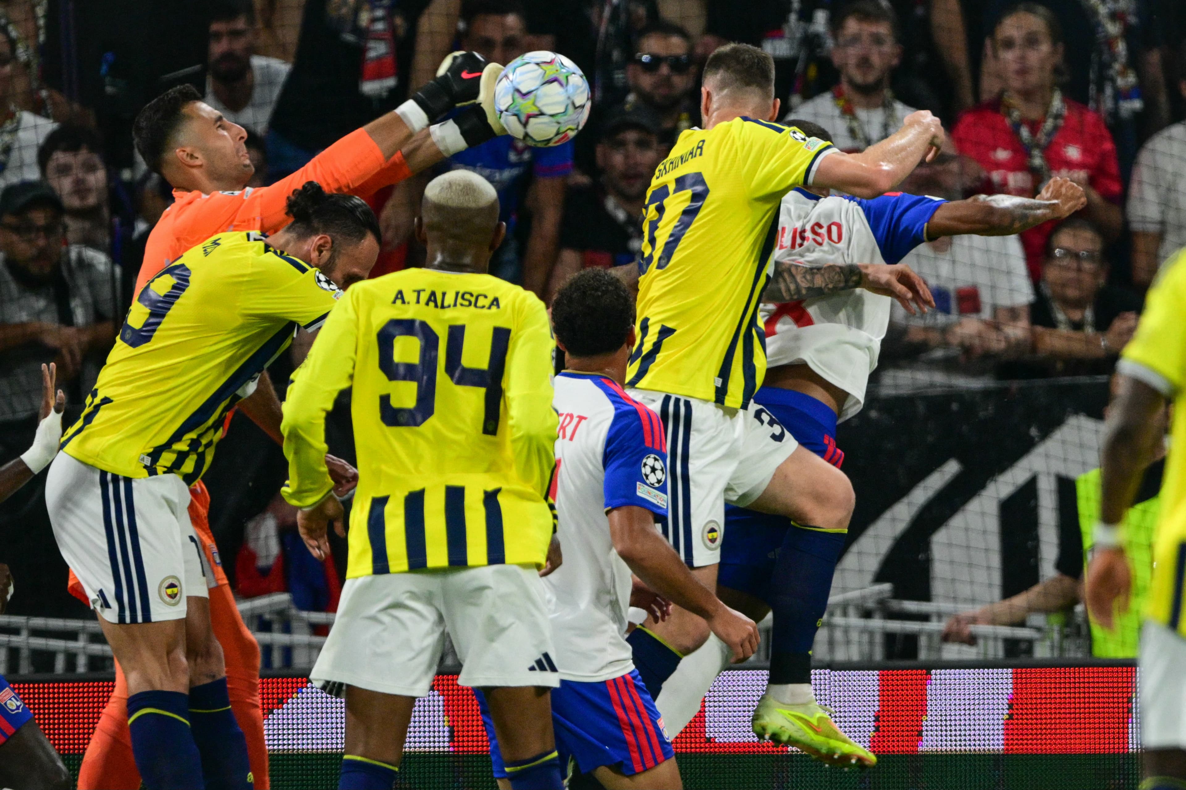 Champions League play-offs: Lyon in nightmare against Fenerbahçe 🥶