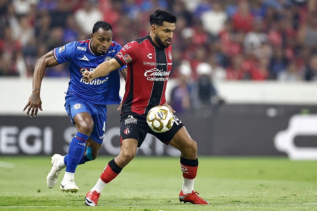 In a controversial finish! Cruz Azul go ahead of Atlas in Liguilla