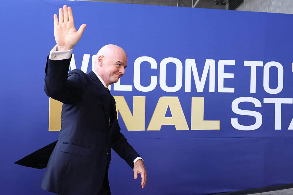 😮 Is he stepping down now? Infantino speaks out after crisis meeting!