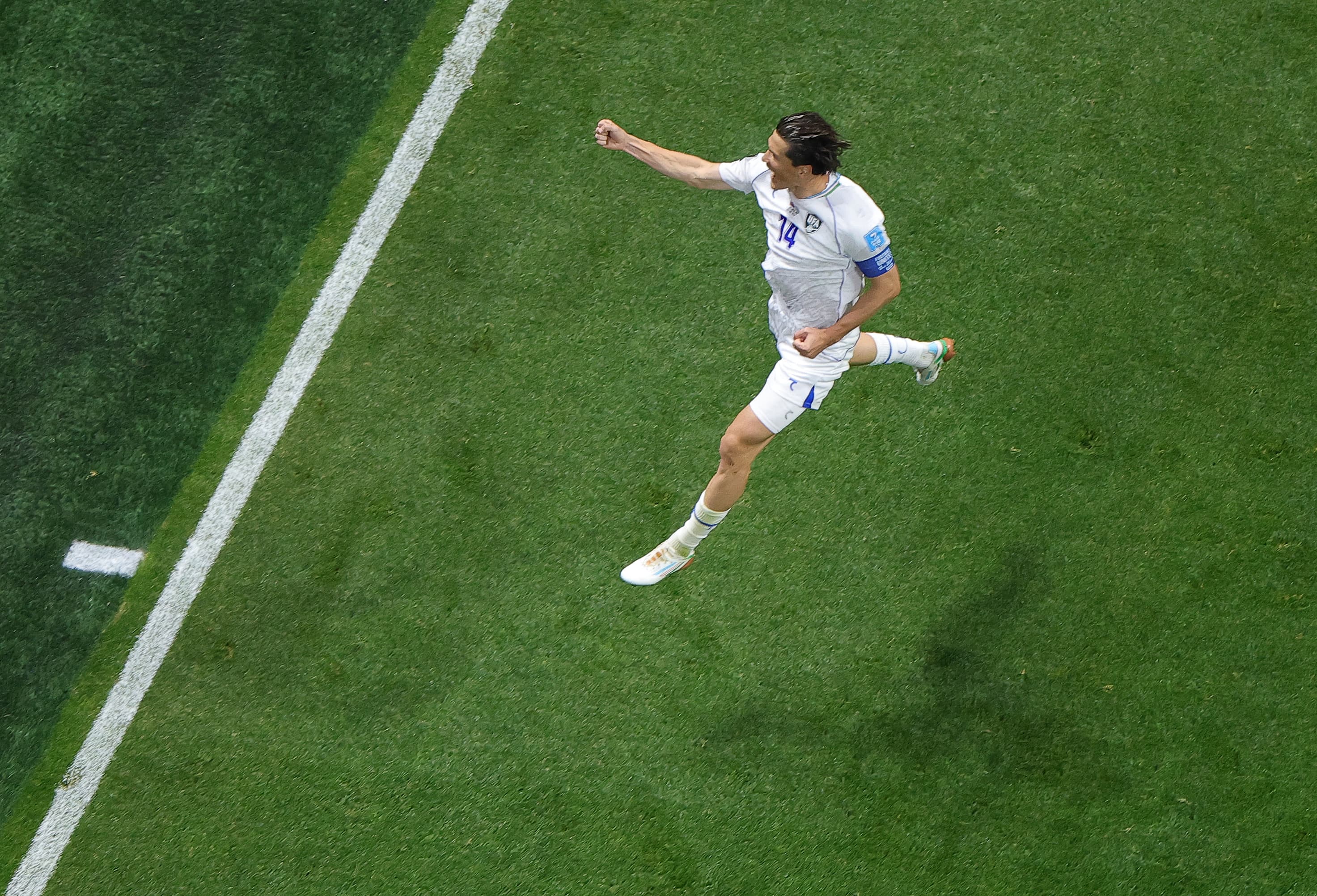 📸 Where’s he pulled that from?!?!? Uzbekistan score a stunner