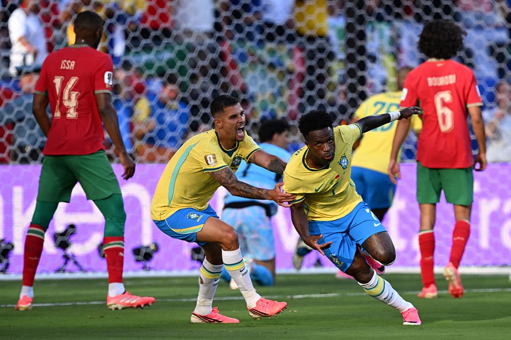 📹 Vini scores a screamer to rescue Brazil: what to change at half-time?