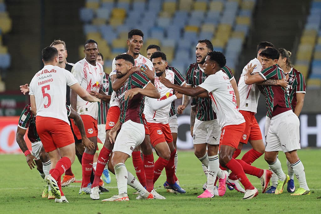 🎥 Brasileirão match sees punches thrown in ugly scenes, watch