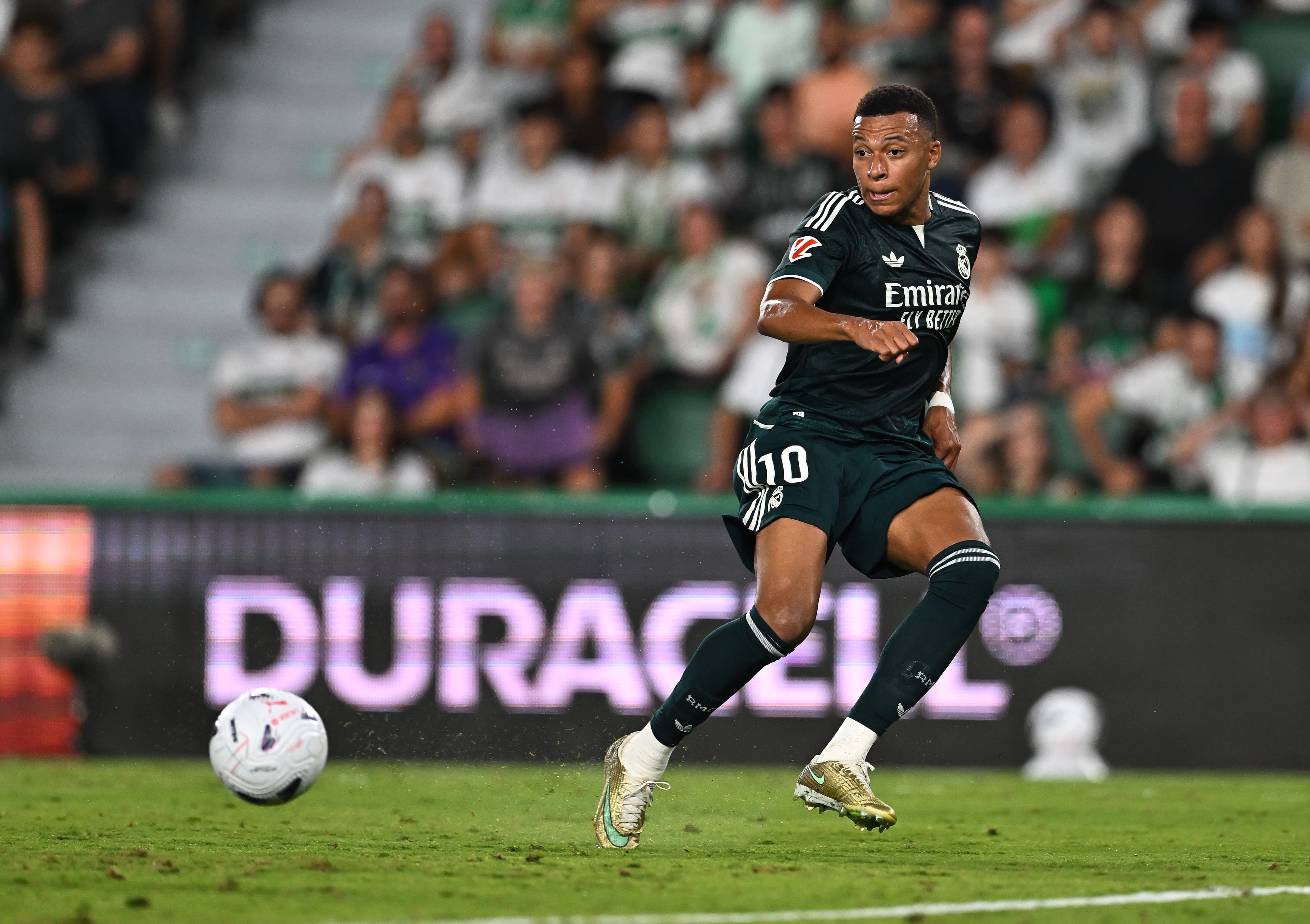 Fair play: Elche react after Villar and Mbappé clash 📸
