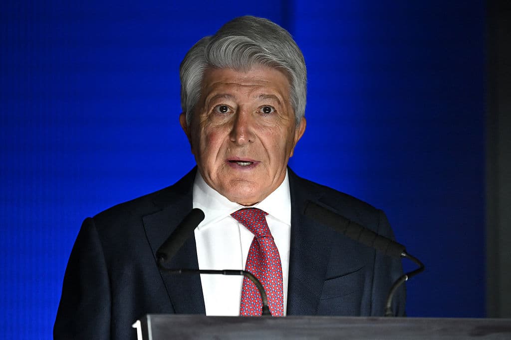 😱 He let it slip...: Cerezo insists Julián is staying