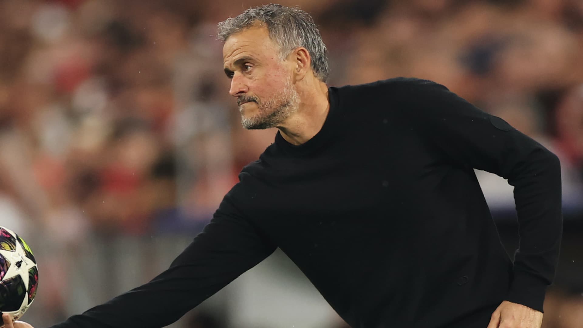 L’Equipe sneak massive coaching news for PSG into an aside