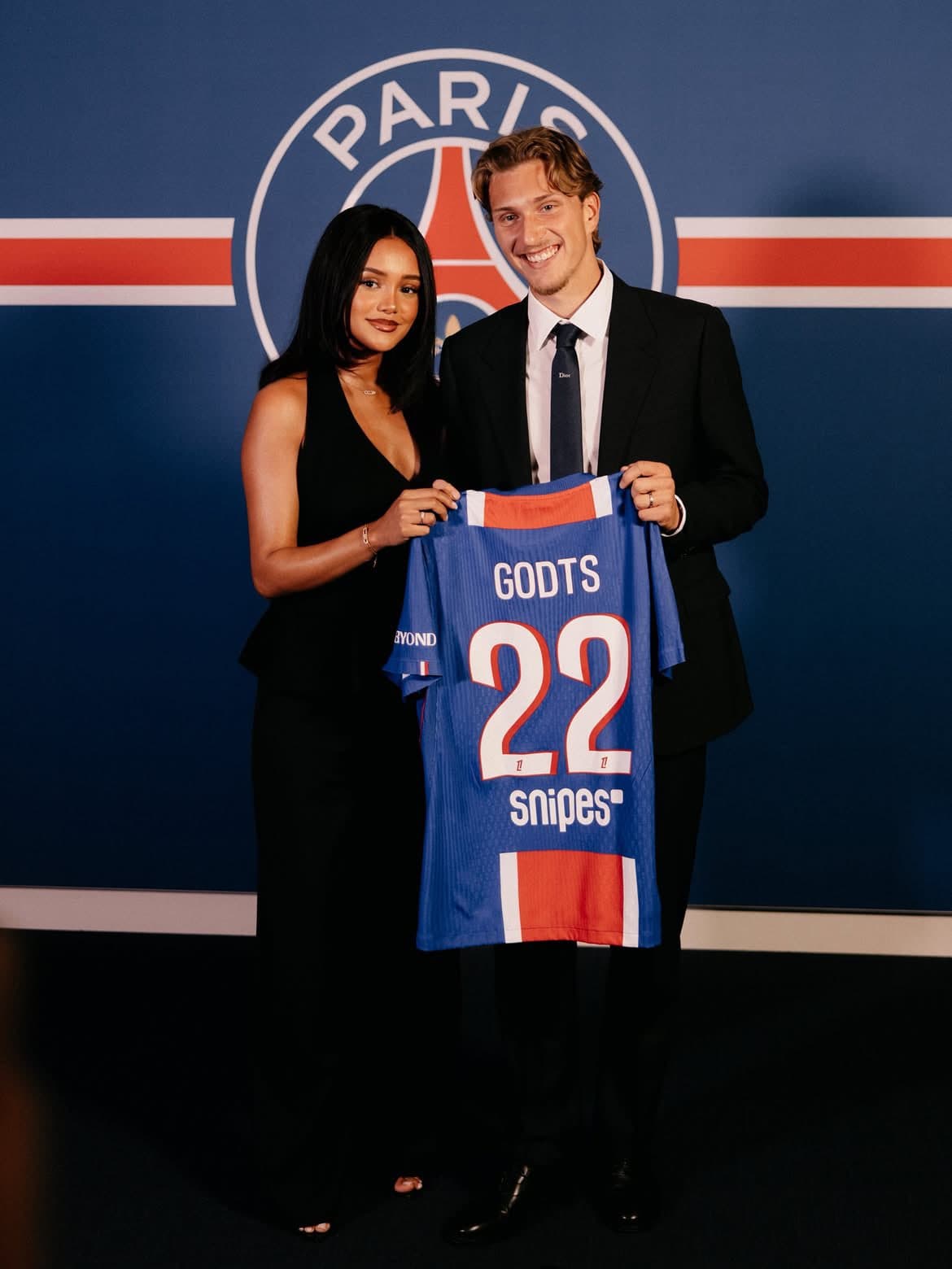 OFFICIAL: PSG complete Mika Godts signing as Luis Enrique brings squad back to full firepower