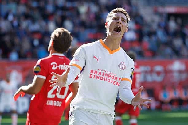 Confirmed: Roma following Van Bommel for January