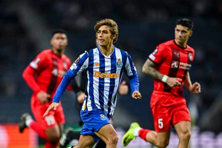 Still distance between Roma, Porto on criteria for Mora’s mandatory clause