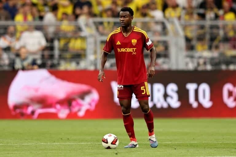 Evan Ndicka cleared to play by Roma’s medical team