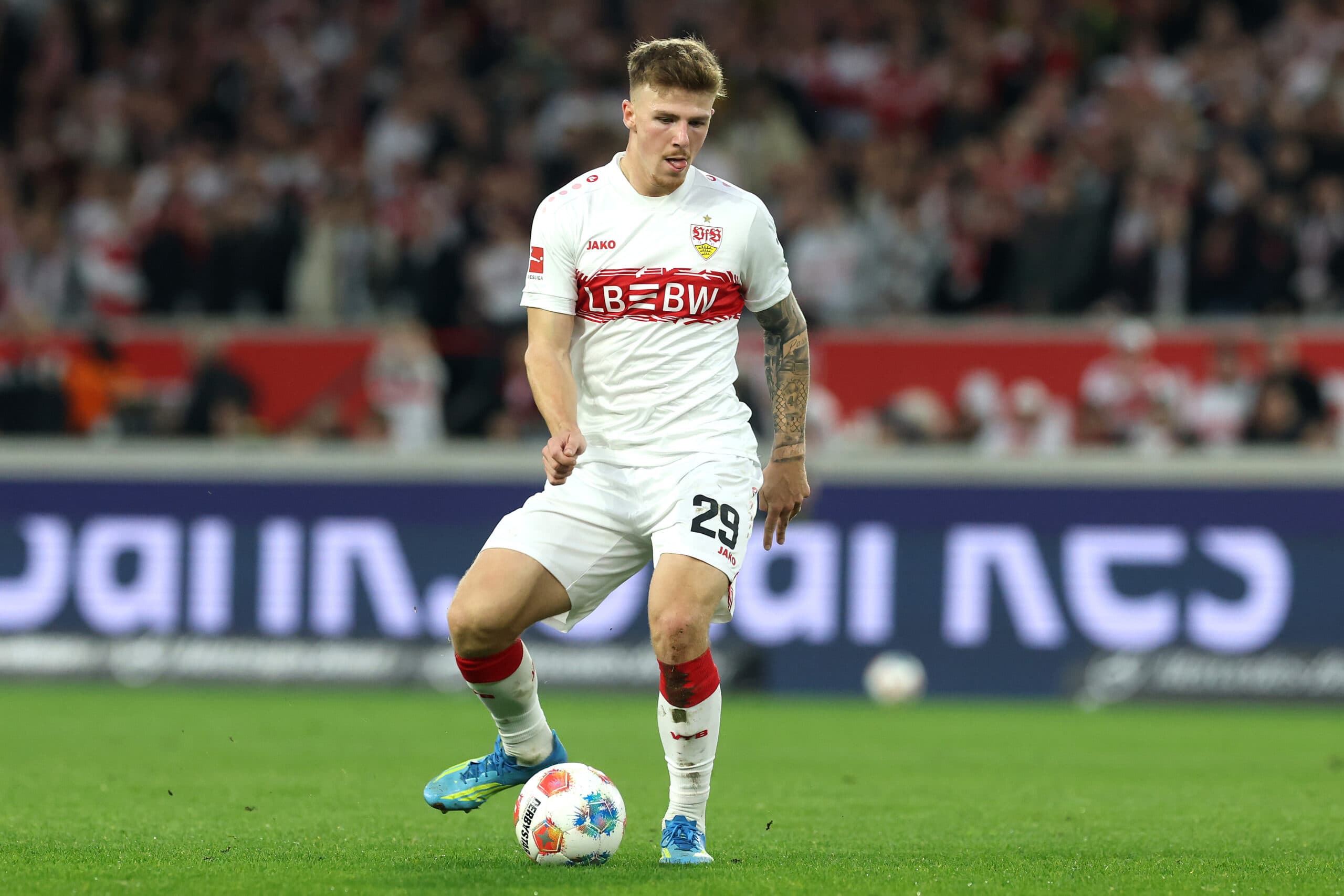 Arsenal Are Keeping Tabs On This Bundesliga Defender: One For The Future?