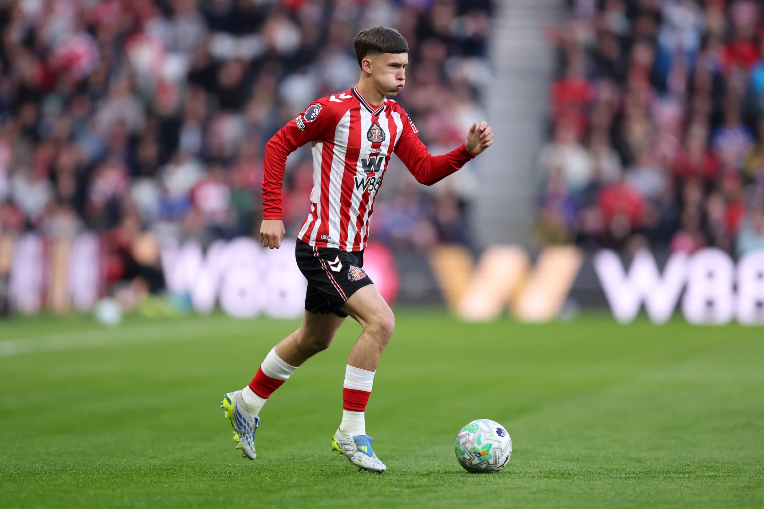 Sunderland Prospect Is Generating Interest From Other Top PL Clubs: Should Le Bris Cash In On Him?