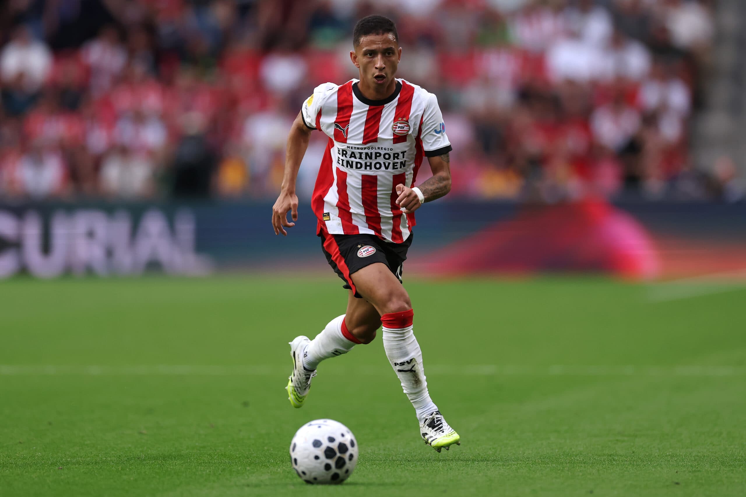 Leeds United Join Porto’s Bid for €18m Full-Back: Right Choice For Farke?