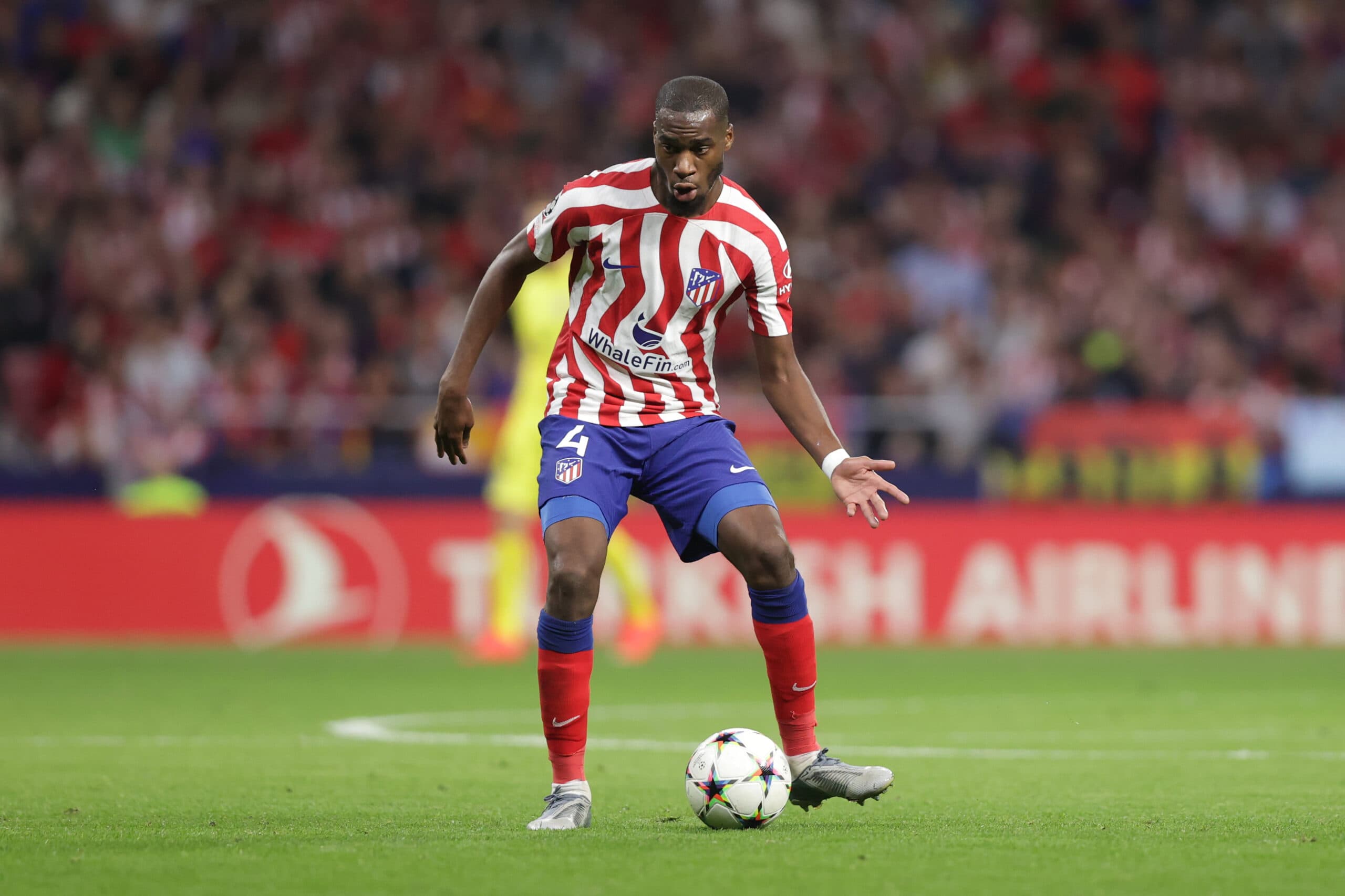 Sunderland Are Close To Signing This Ligue 1 Midfielder: Should Le Bris Go For Him?