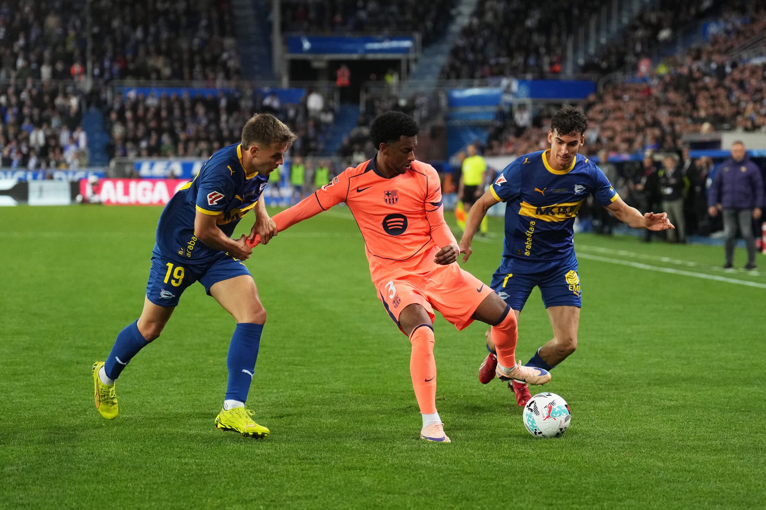 Bernal Gets 7, Casado With 6 | Barcelona Players Rated In Lackluster Loss Vs Alaves
