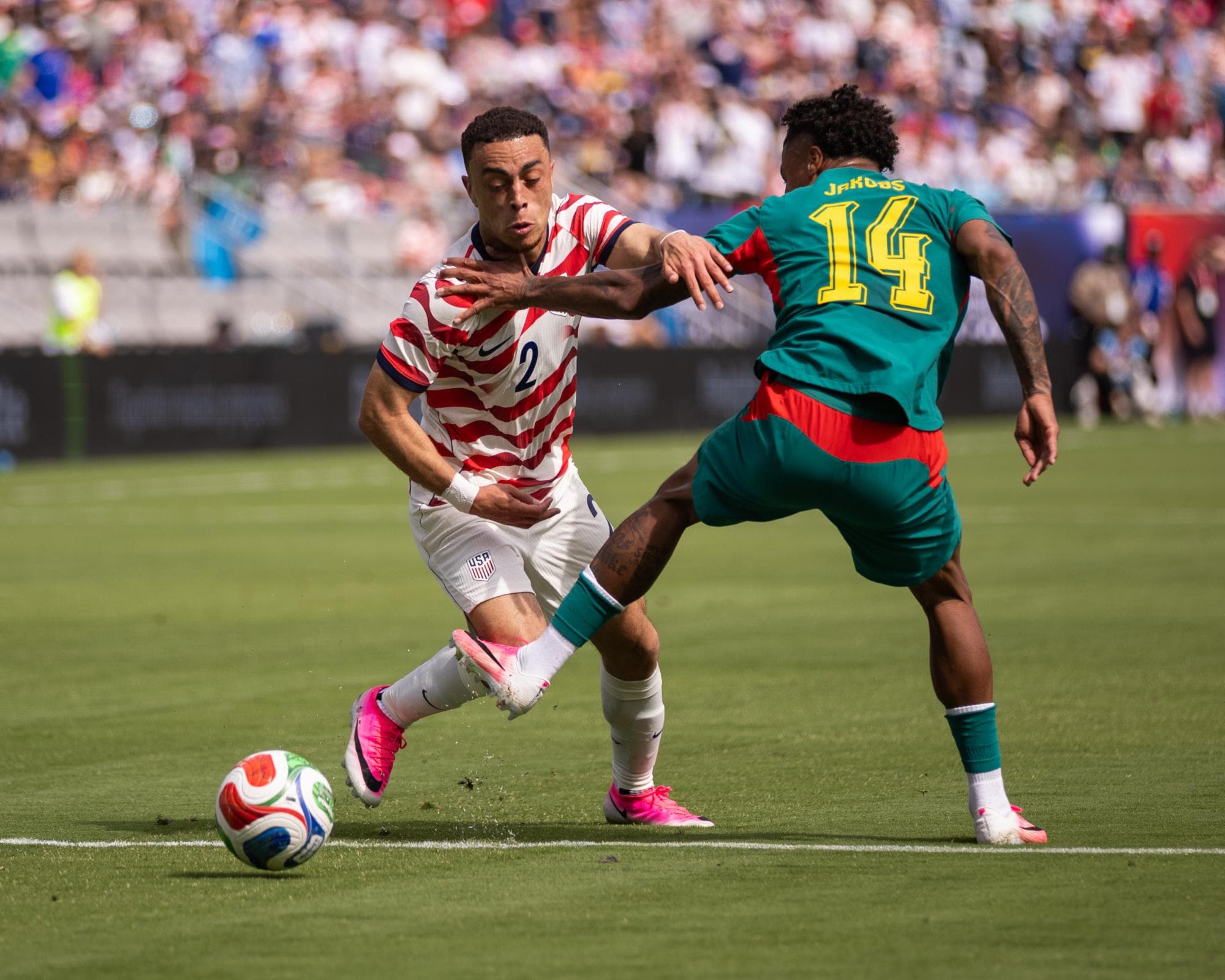Breaking lines and breaking through: Sergiño Dest is showing his full range for the USMNT