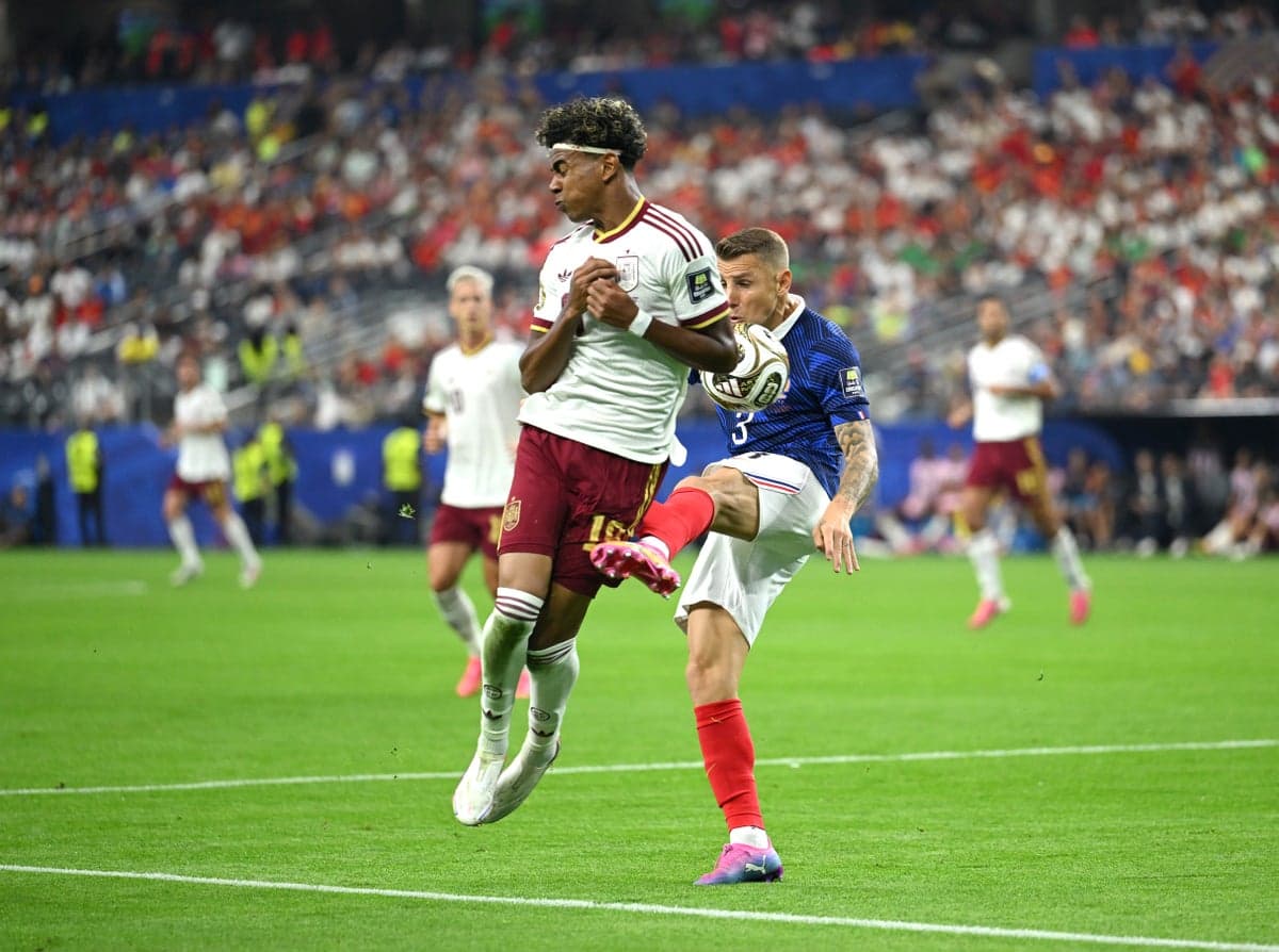 Did Lamine Yamal commit a handball as he won a penalty for Spain vs France?