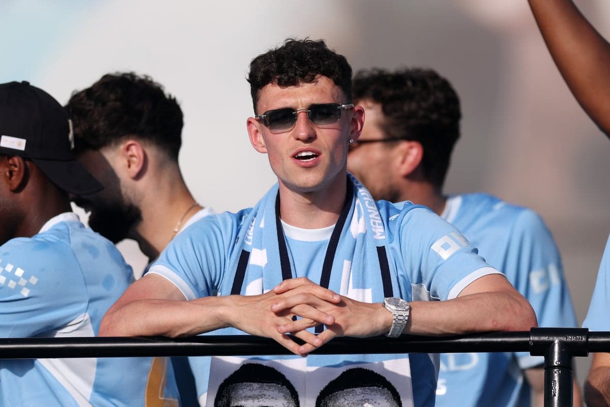 Phil Foden signs contract extension at Man City after World Cup snub