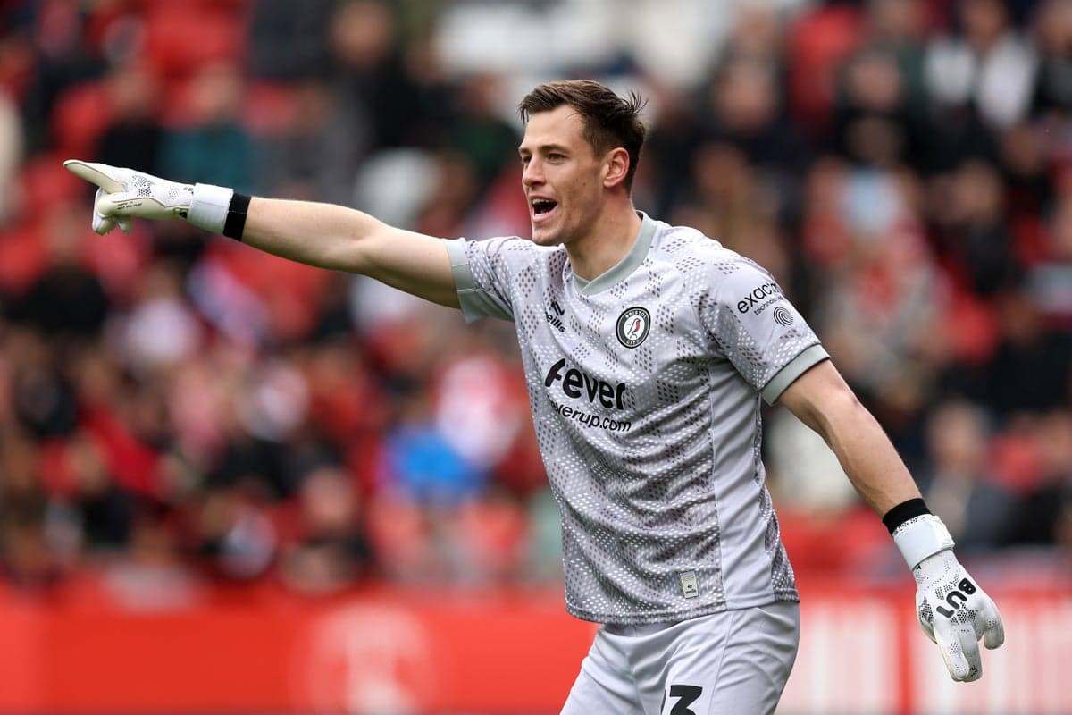 Man United set to offload two goalkeepers as Michael Carrick’s squad overhaul gathers pace