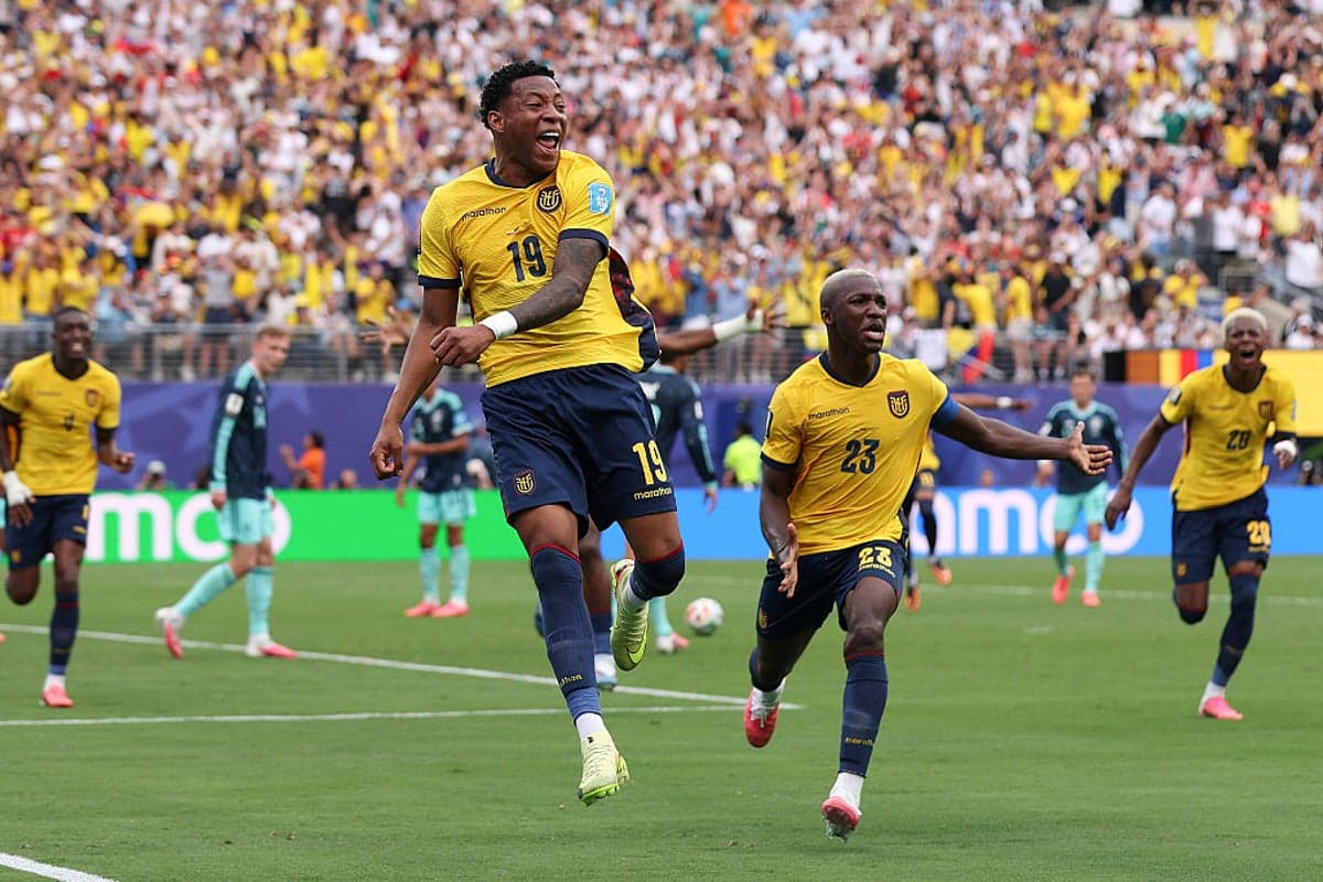 Ecuador files complaint after Mexico fans disrupt team’s hotel ahead of World Cup match
