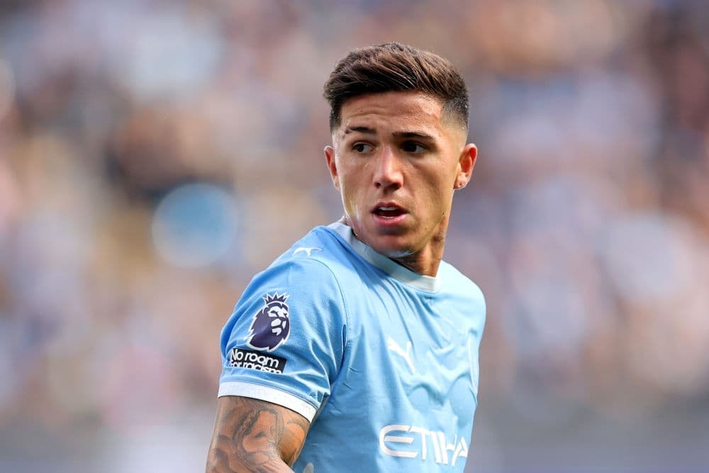 Fernandez Could Be Key To Serious Man City Challenge