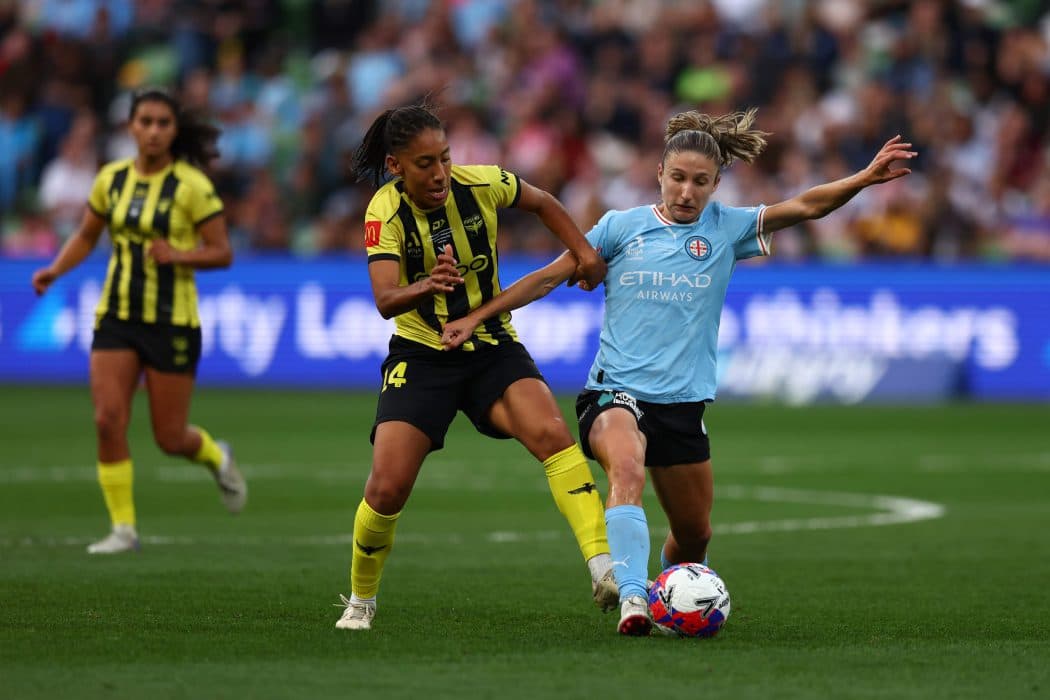 Charlton Athletic sign Australian international midfielder Davidson