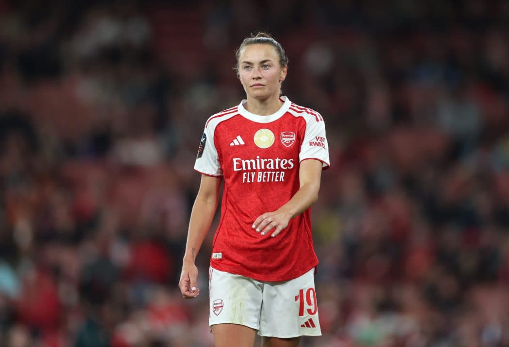 Arsenal winger Foord signs new deal