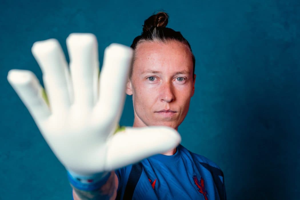 Crystal Palace sign goalkeeper Peyraud-Magnin on loan