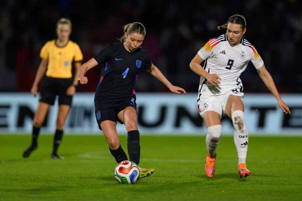 San Diego Wave sign Arsenal midfielder Harbert