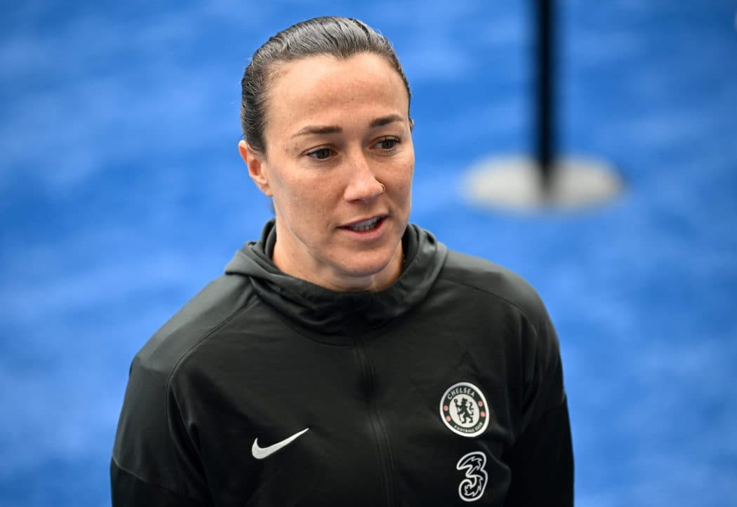 Chelsea full-back Bronze signs new one-year deal