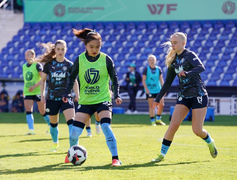 Manchester City midfielder Oyama joins HB Køge