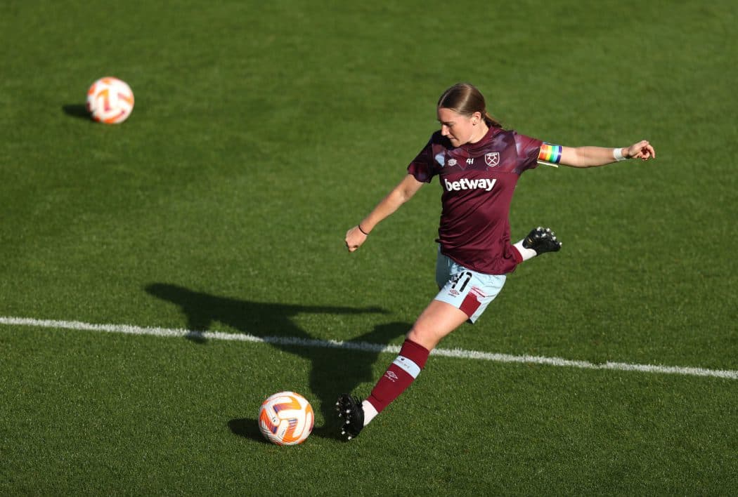 Charlton Athletic sign West Ham United midfielder Flannery