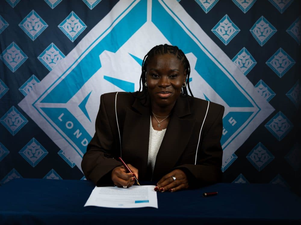 London City Lionesses sign German international forward Anyomi
