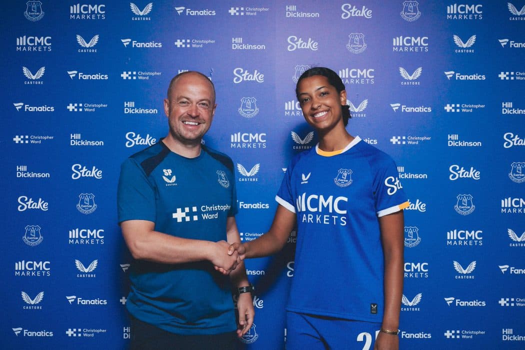 Everton sign Liverpool defender Silcock