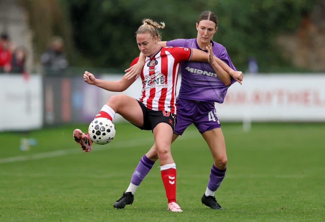 Sheffield United defender Reavill signs new deal