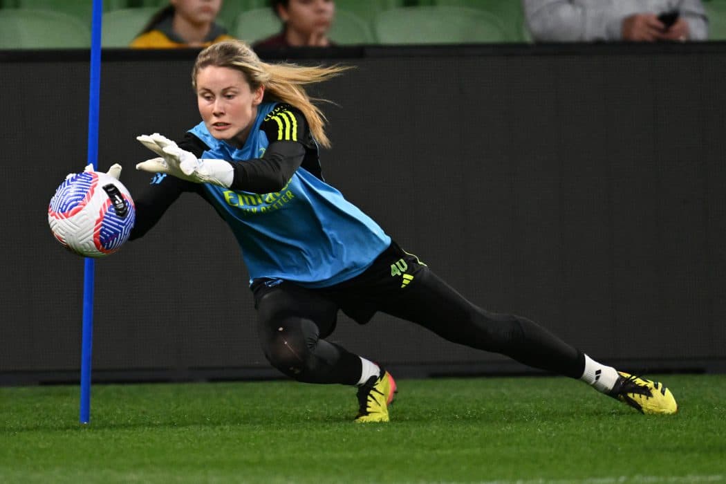 Watford sign former Arsenal keeper Williams
