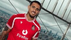 Wrexham complete signing of Palace defender Imray