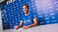 Everton sign France forward Mouchon from Leicester