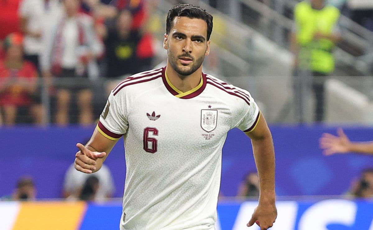 Why isn’t Mikel Merino starting for Spain against Belgium at the 2026 World Cup?